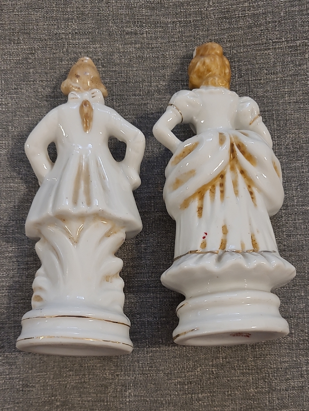 Occupied Japan Vintage Colonial white/gold Male and female Figurine - Picture 2 of 4